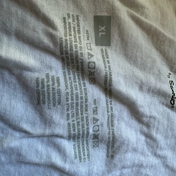 Sanrio White Hello Kitty and Friends Tee - Picture 4 of 4